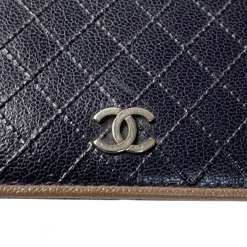 CHANEL Logo Wallet - Picture 12 of 14